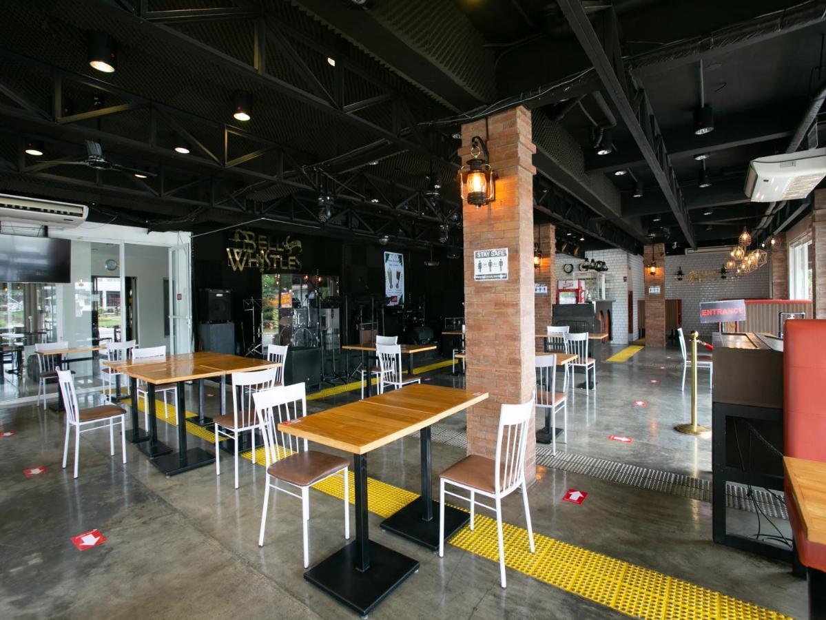 Hotel Capital O 642 The Junction Tagaytay à Tagaytay City Extérieur photo