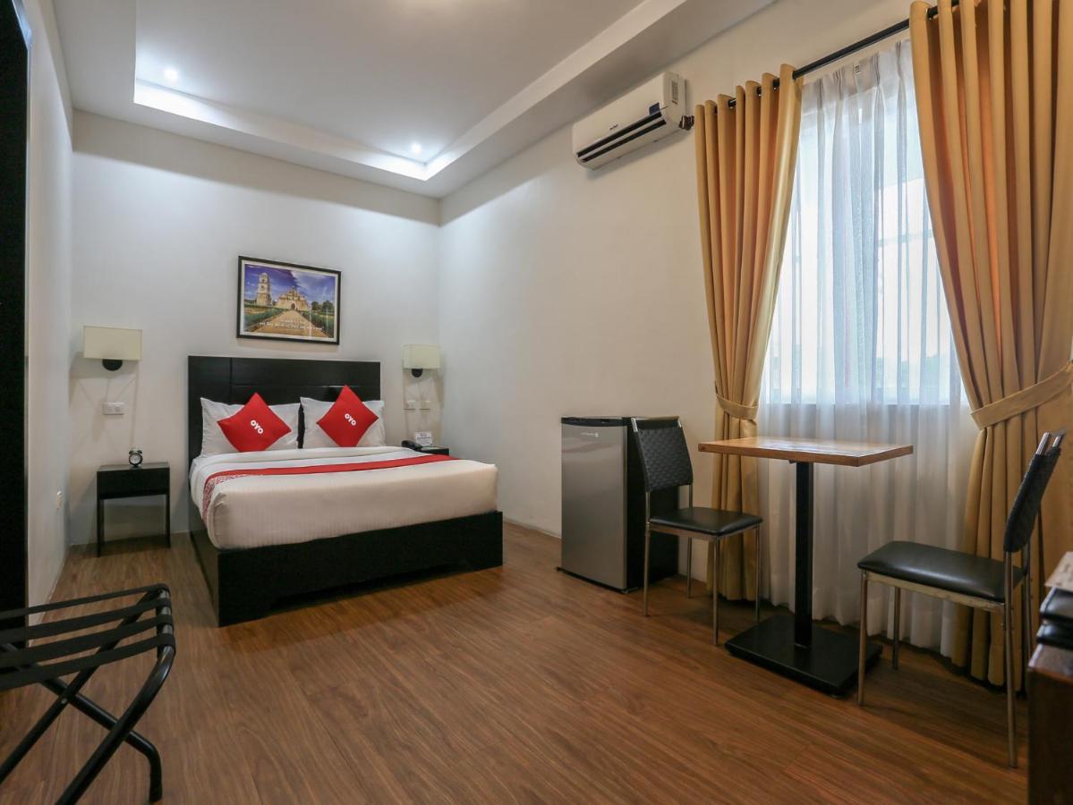 Hotel Capital O 642 The Junction Tagaytay à Tagaytay City Extérieur photo