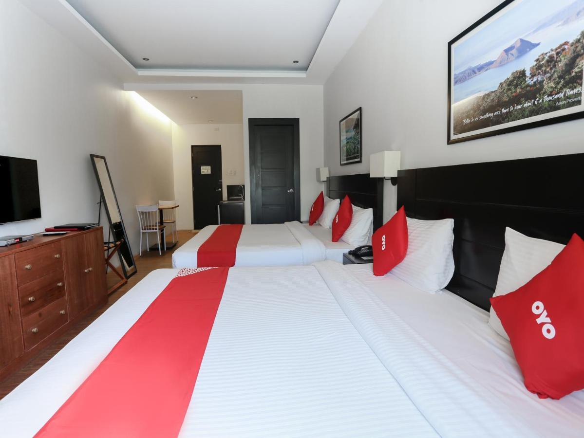 Hotel Capital O 642 The Junction Tagaytay à Tagaytay City Extérieur photo