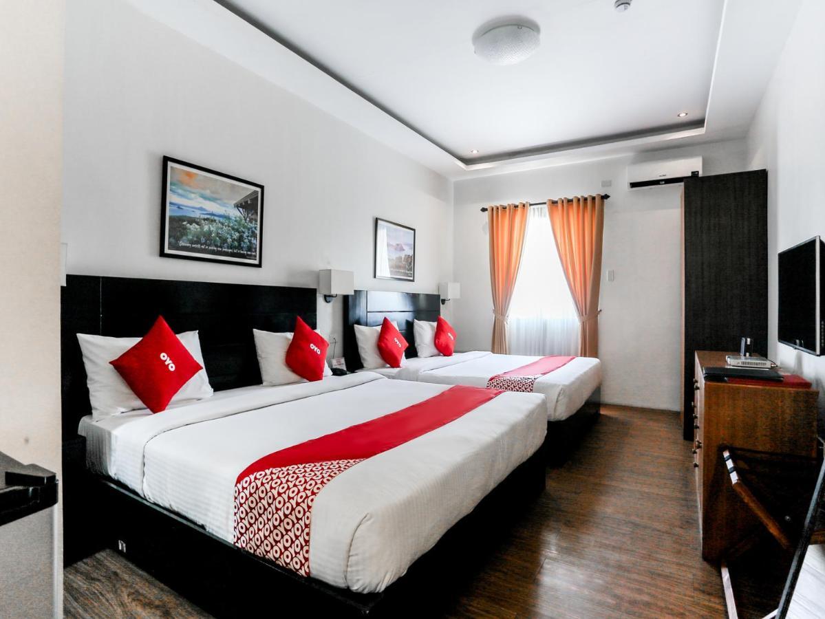 Hotel Capital O 642 The Junction Tagaytay à Tagaytay City Extérieur photo