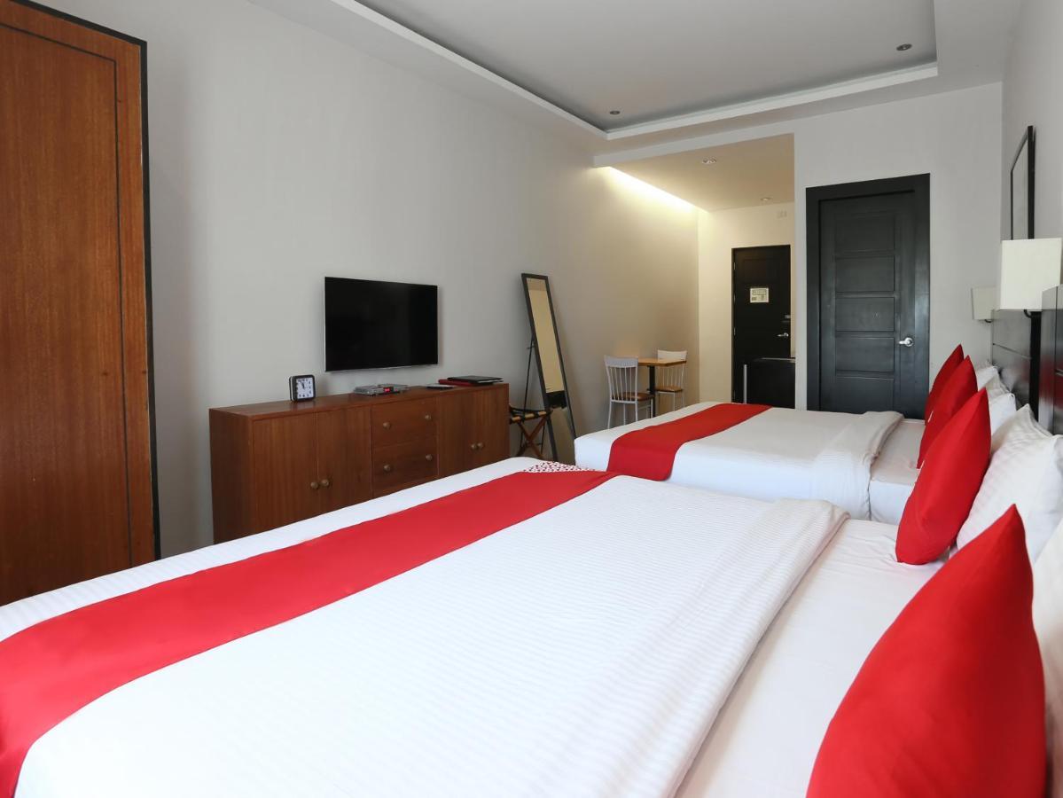 Hotel Capital O 642 The Junction Tagaytay à Tagaytay City Extérieur photo