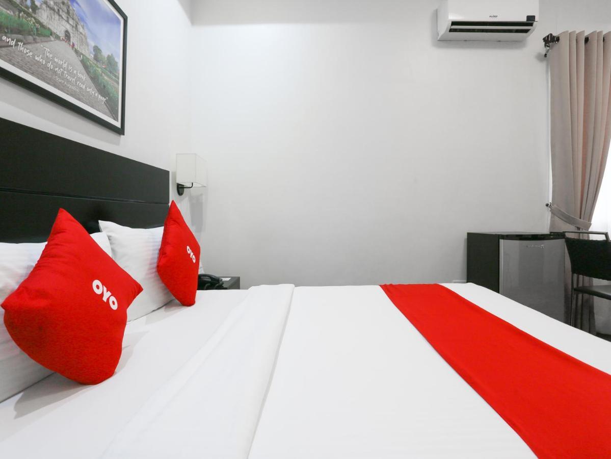 Hotel Capital O 642 The Junction Tagaytay à Tagaytay City Extérieur photo