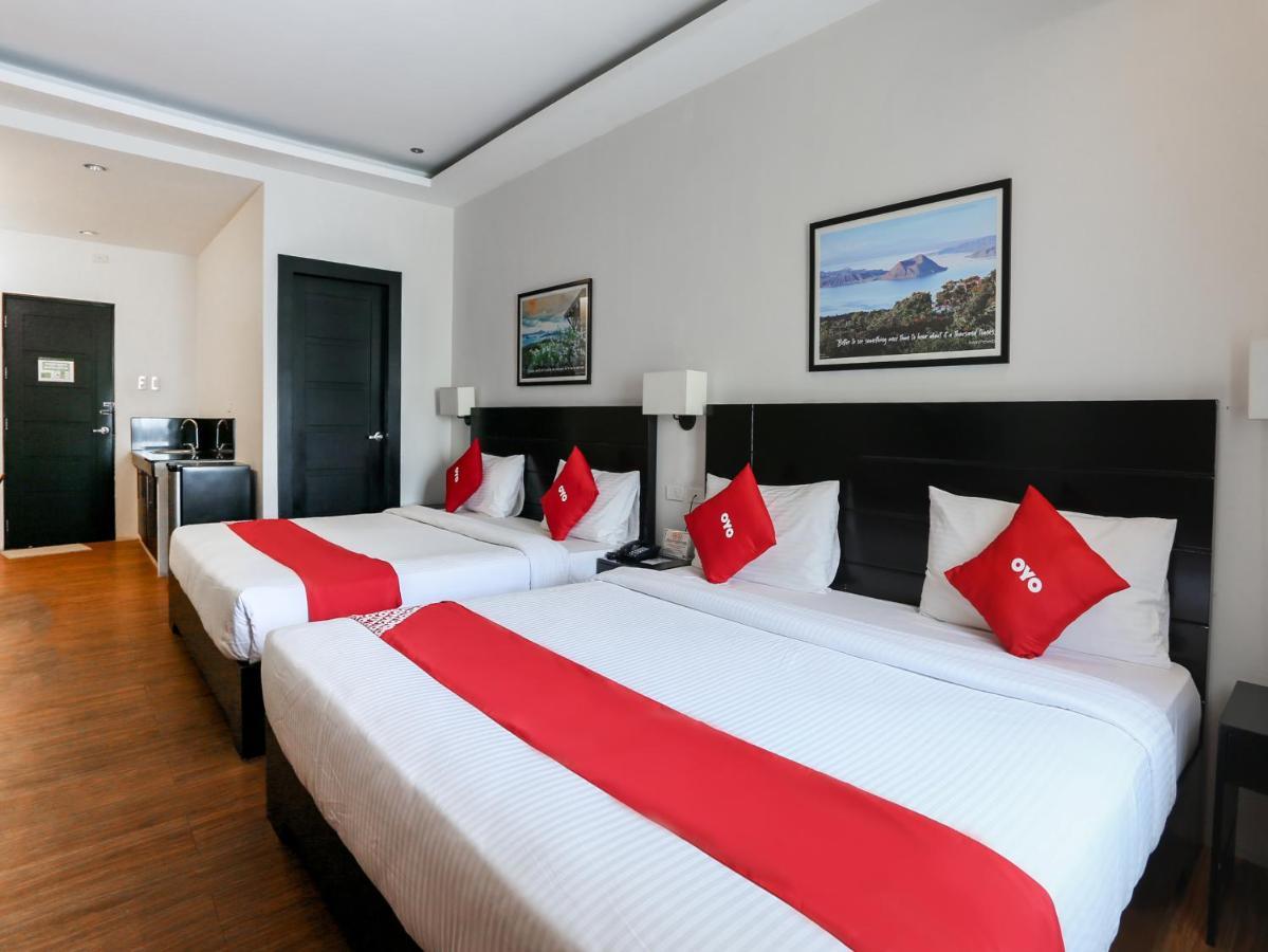 Hotel Capital O 642 The Junction Tagaytay à Tagaytay City Extérieur photo