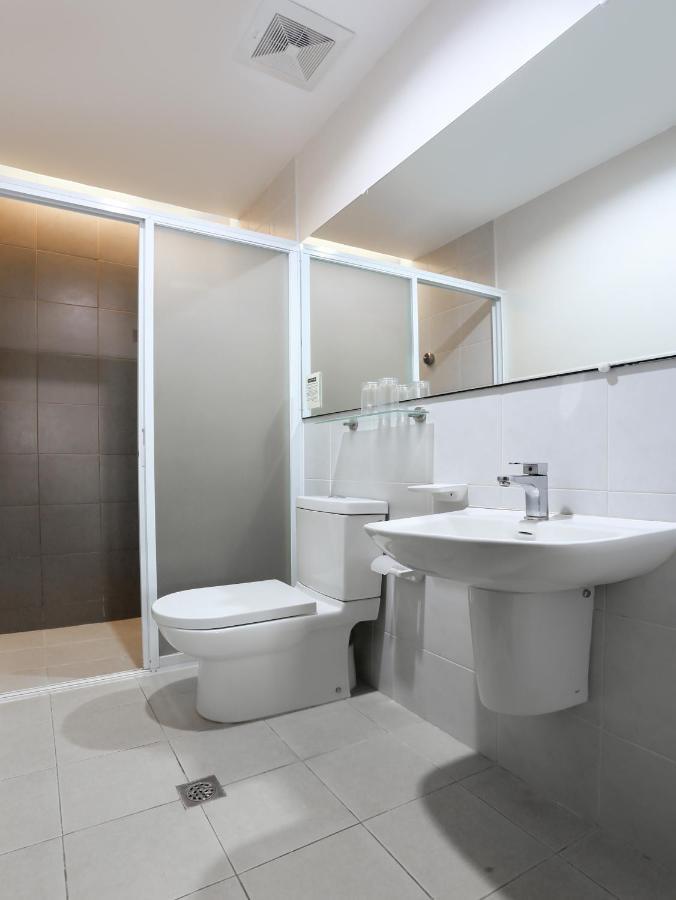 Hotel Capital O 642 The Junction Tagaytay à Tagaytay City Extérieur photo