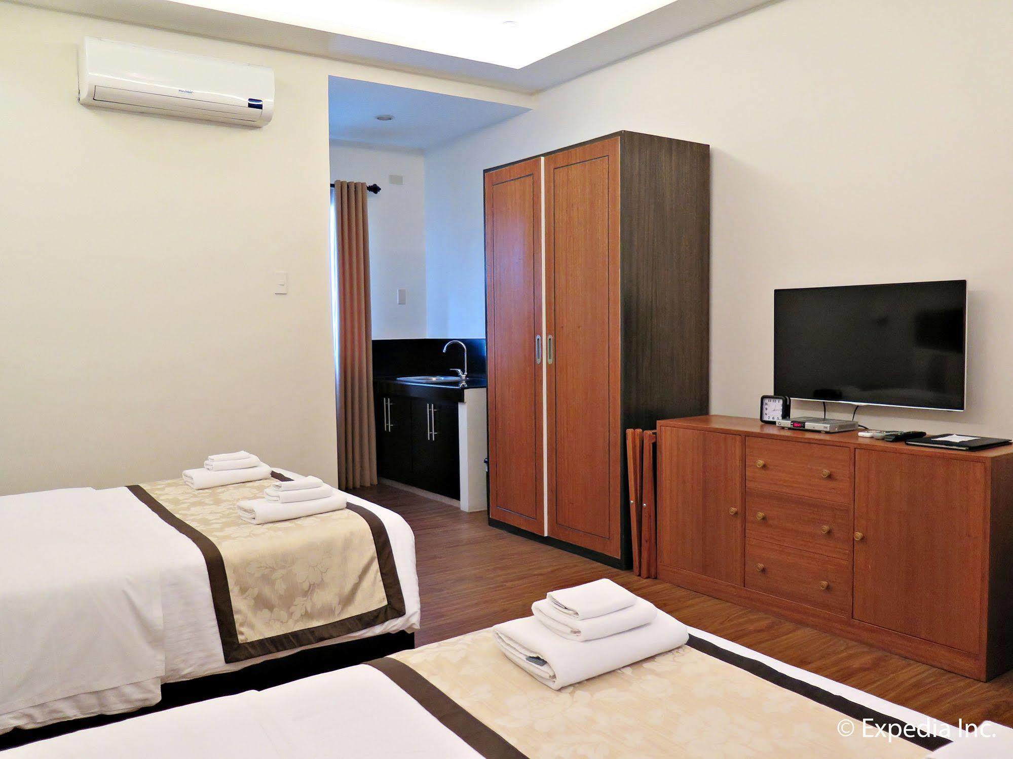 Hotel Capital O 642 The Junction Tagaytay à Tagaytay City Extérieur photo